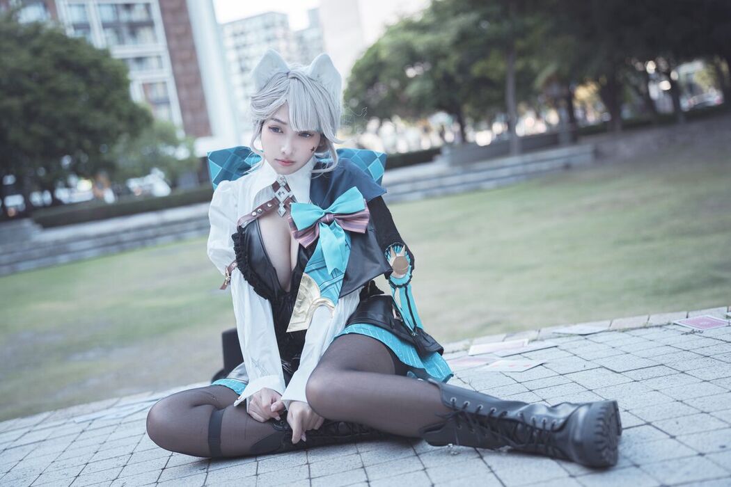 Coser@慕慕Momo &#8211; 原神 Genshin 琳妮特的色情魔術 室外 (35P)