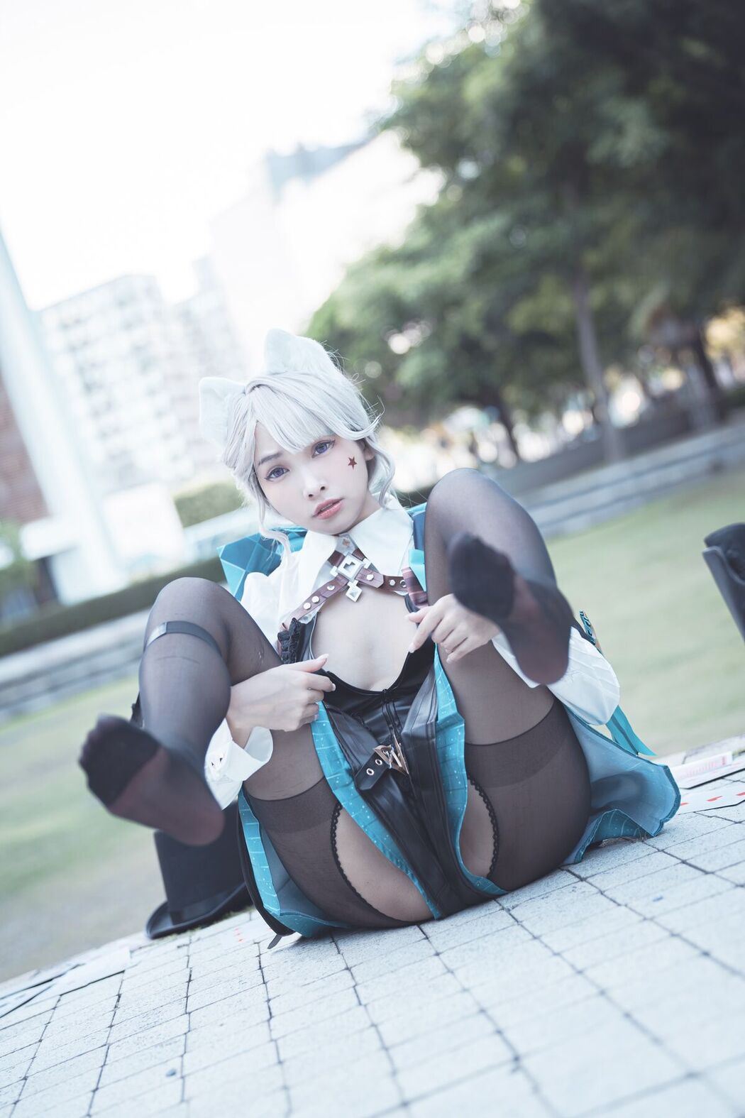 Coser@慕慕Momo &#8211; 原神 Genshin 琳妮特的色情魔術 室外 (35P)