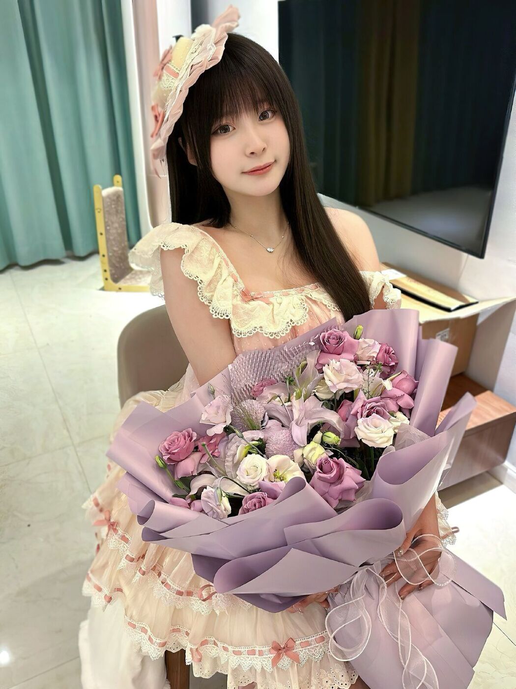 Coser@luobao1221洛宝 &#8211; X福利姬合集 (80P &#8211; 110V)