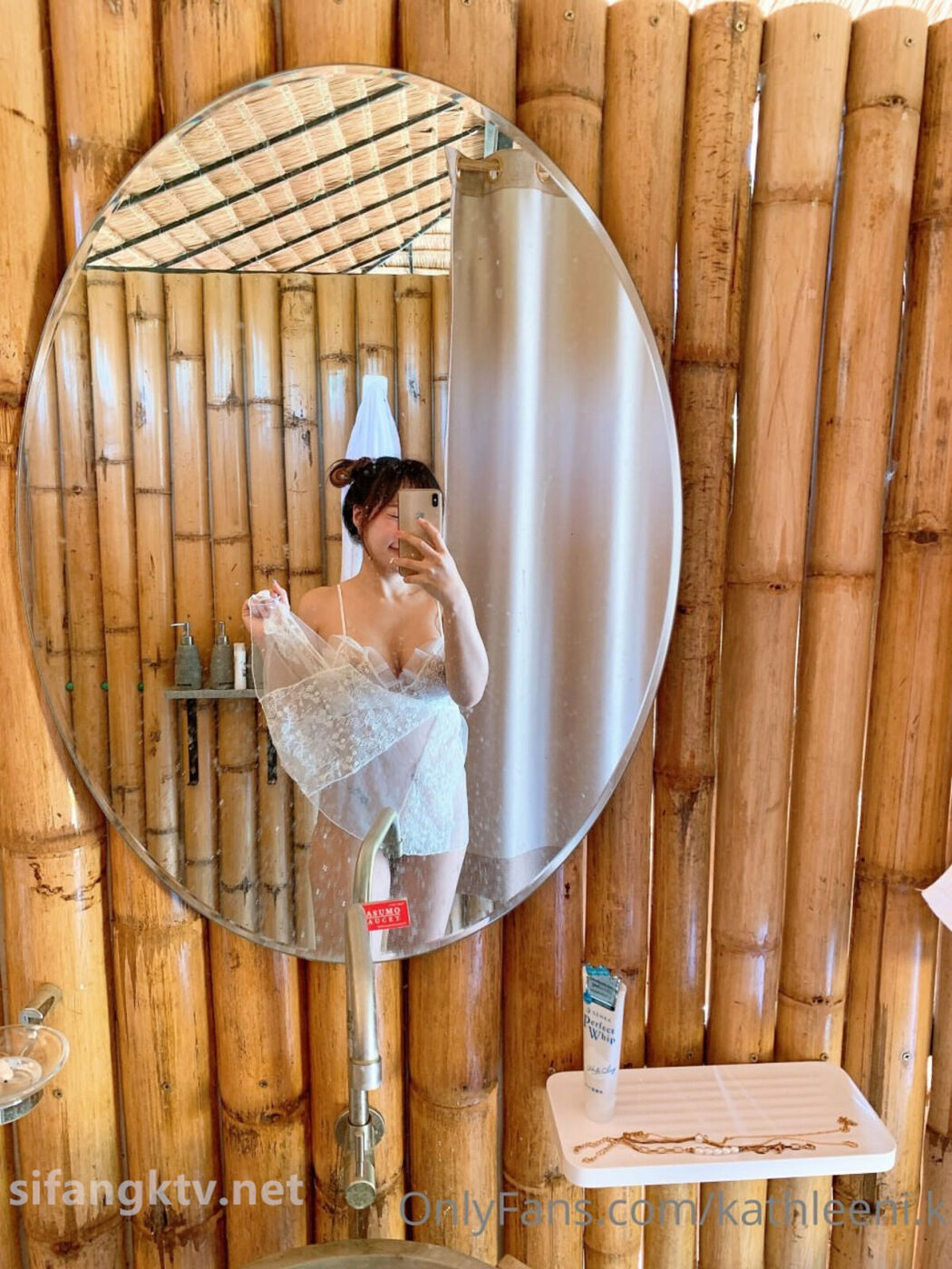 Kathl &#8211; 惊艳顶级身材大奶肥臀快乐女神私拍 Part04 (62P)