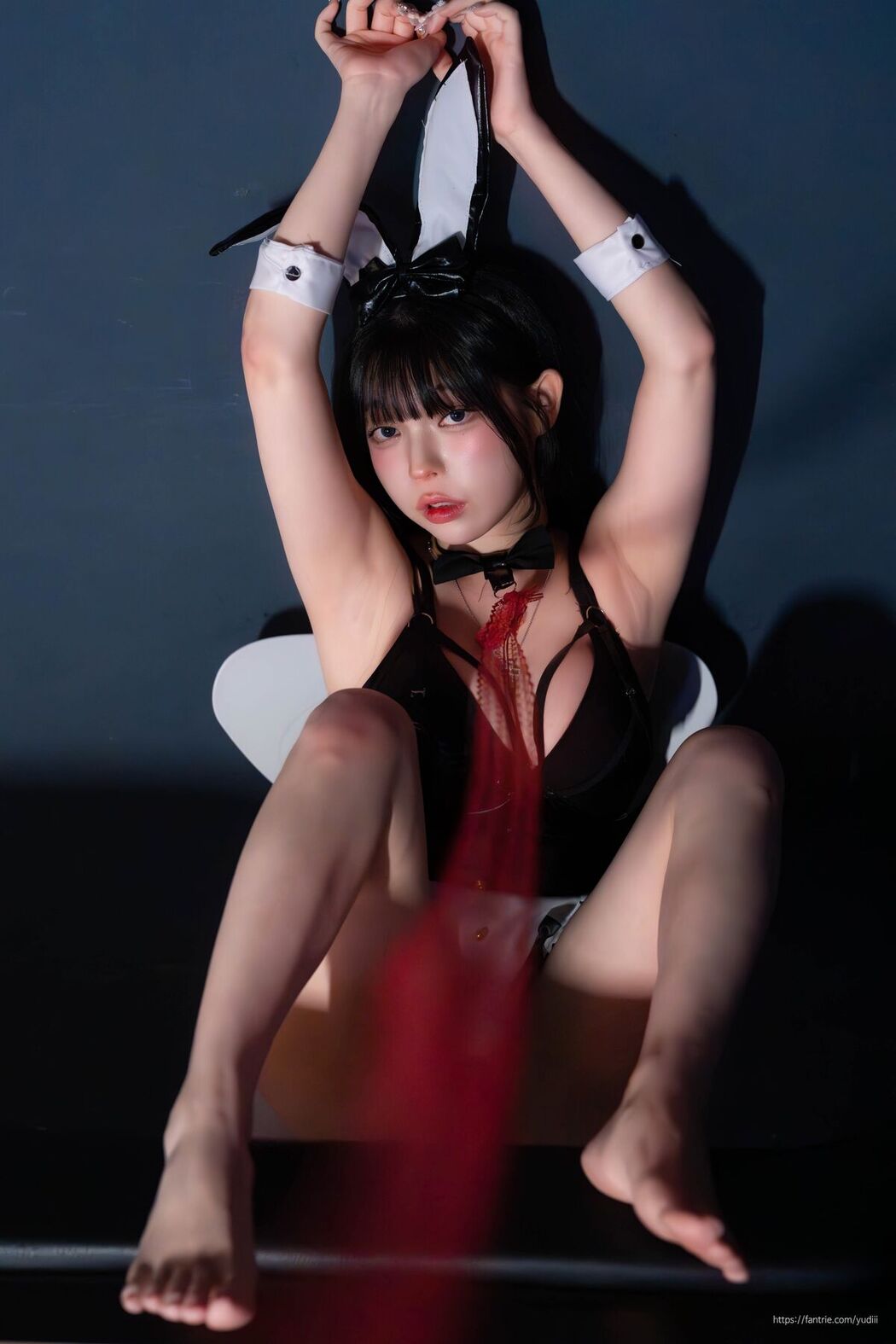 Yudi 유디 – Black Rabbit (54P)