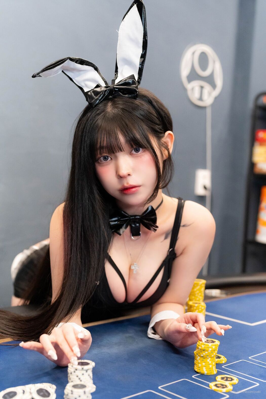 Yudi 유디 – Black Rabbit (54P)