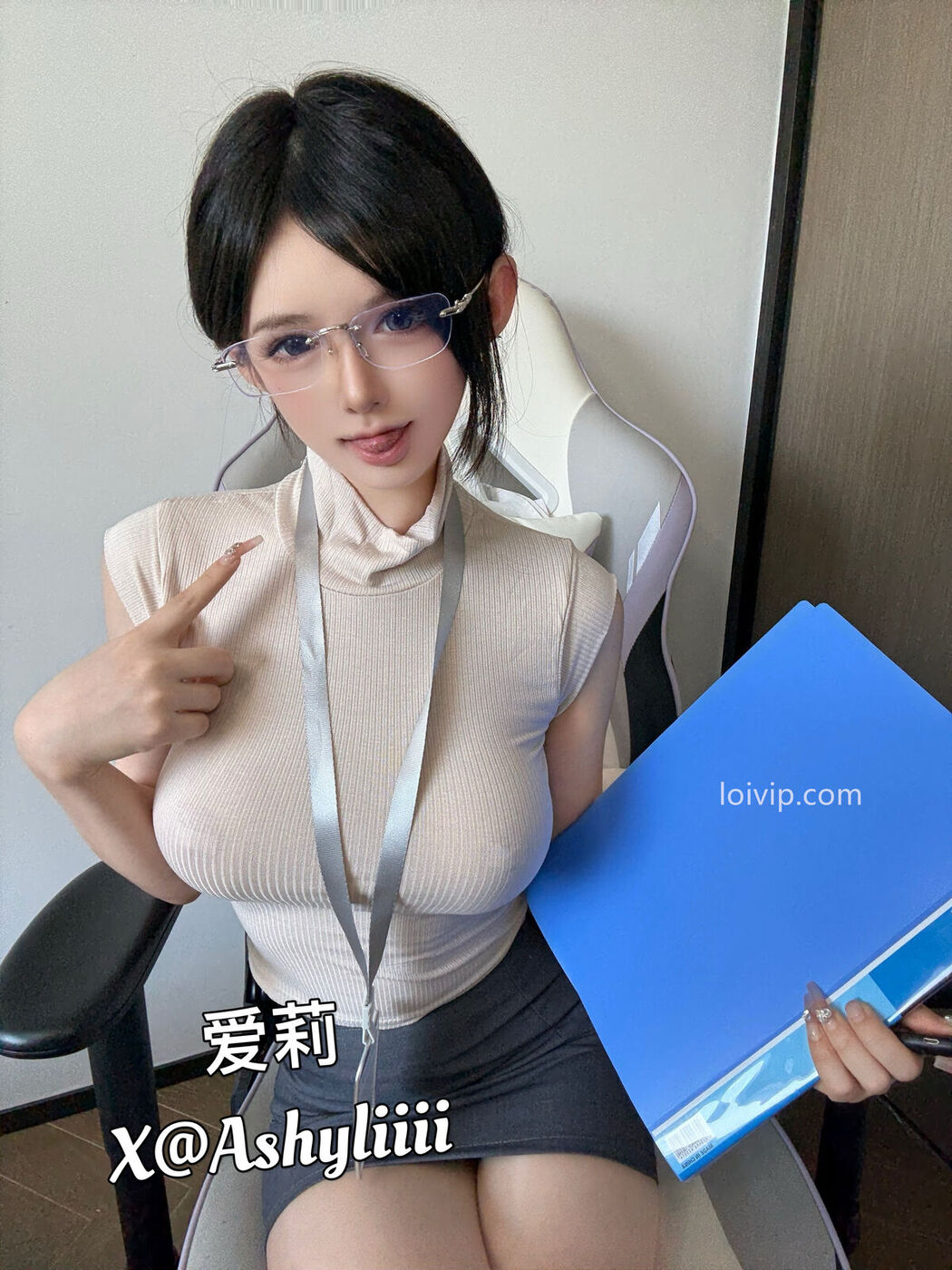 Coser@Ashyliiii爱莉 – 女秘书 (65P – 3V)