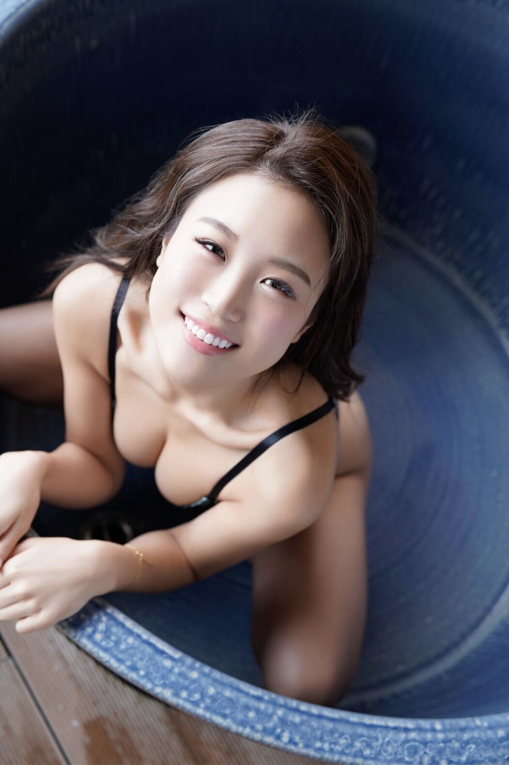 JP FRIDAYデジタル写真集 サイバージャパンダンサーズ アナタと一緒に温泉バスツアー Vol.2 (66P)