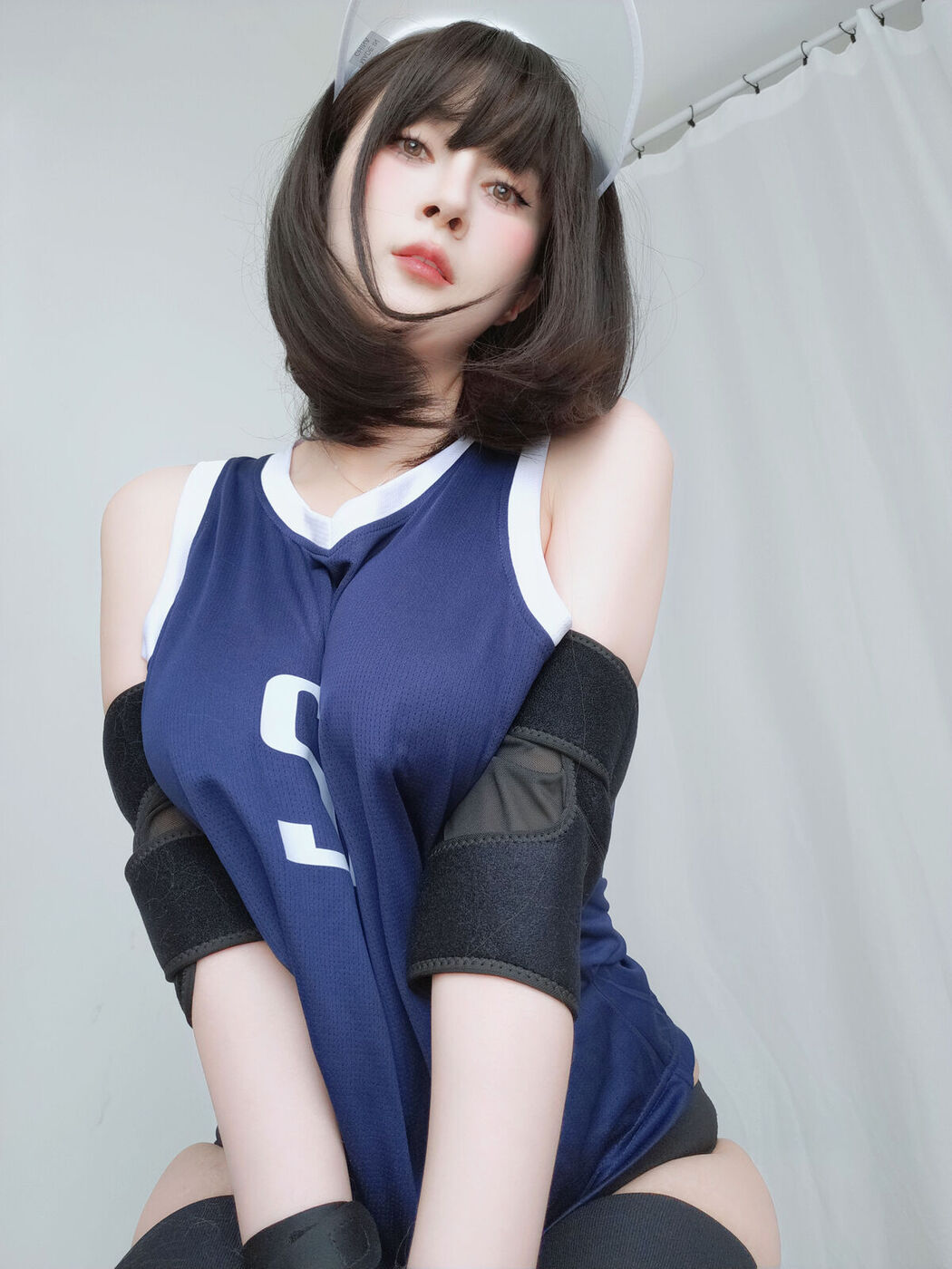 Coser@白银81 – Fantia 2024年05月会员合集18套 Part02 (53P)