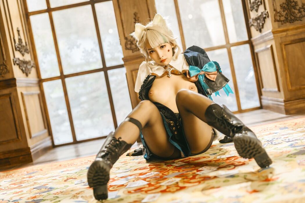 Coser@慕慕Momo – 原神 Genshin 琳妮特的色情魔術 室内 (57P)