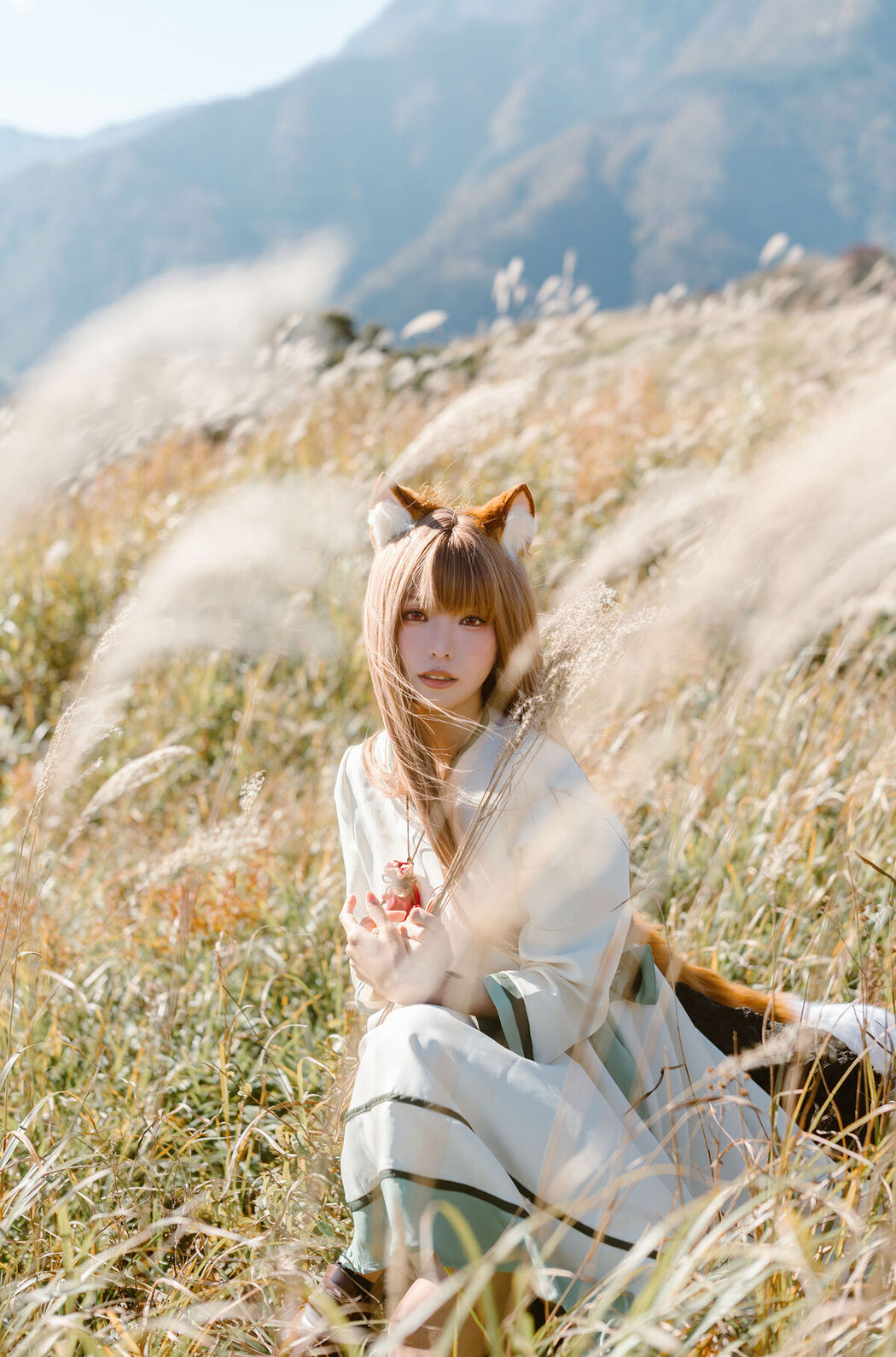 Coser@Ely_eee ElyEE子 &#8211; Breeze 狼與微風 (35P &#8211; 3V)