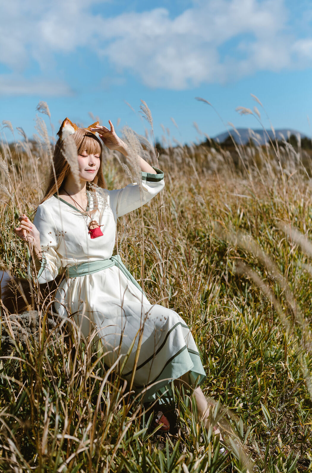 Coser@Ely_eee ElyEE子 &#8211; Breeze 狼與微風 (35P &#8211; 3V)