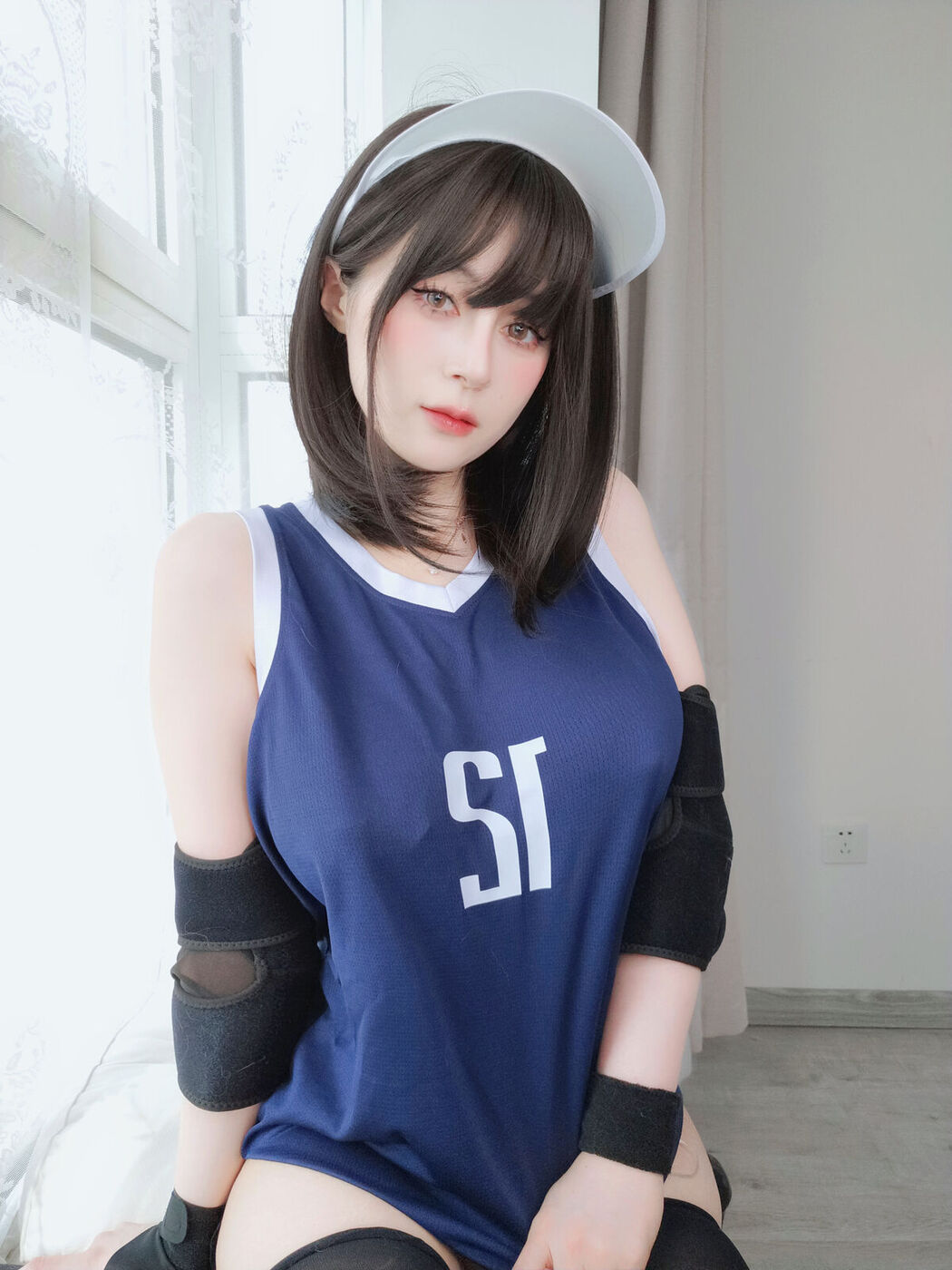 Coser@白银81 – Fantia 2024年05月会员合集18套 Part02 (53P)