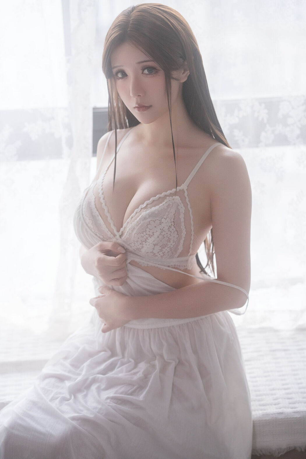 Coser@星之迟迟Hoshilily – 雨天的奇妙偶遇 Part01 (51P – 1V)