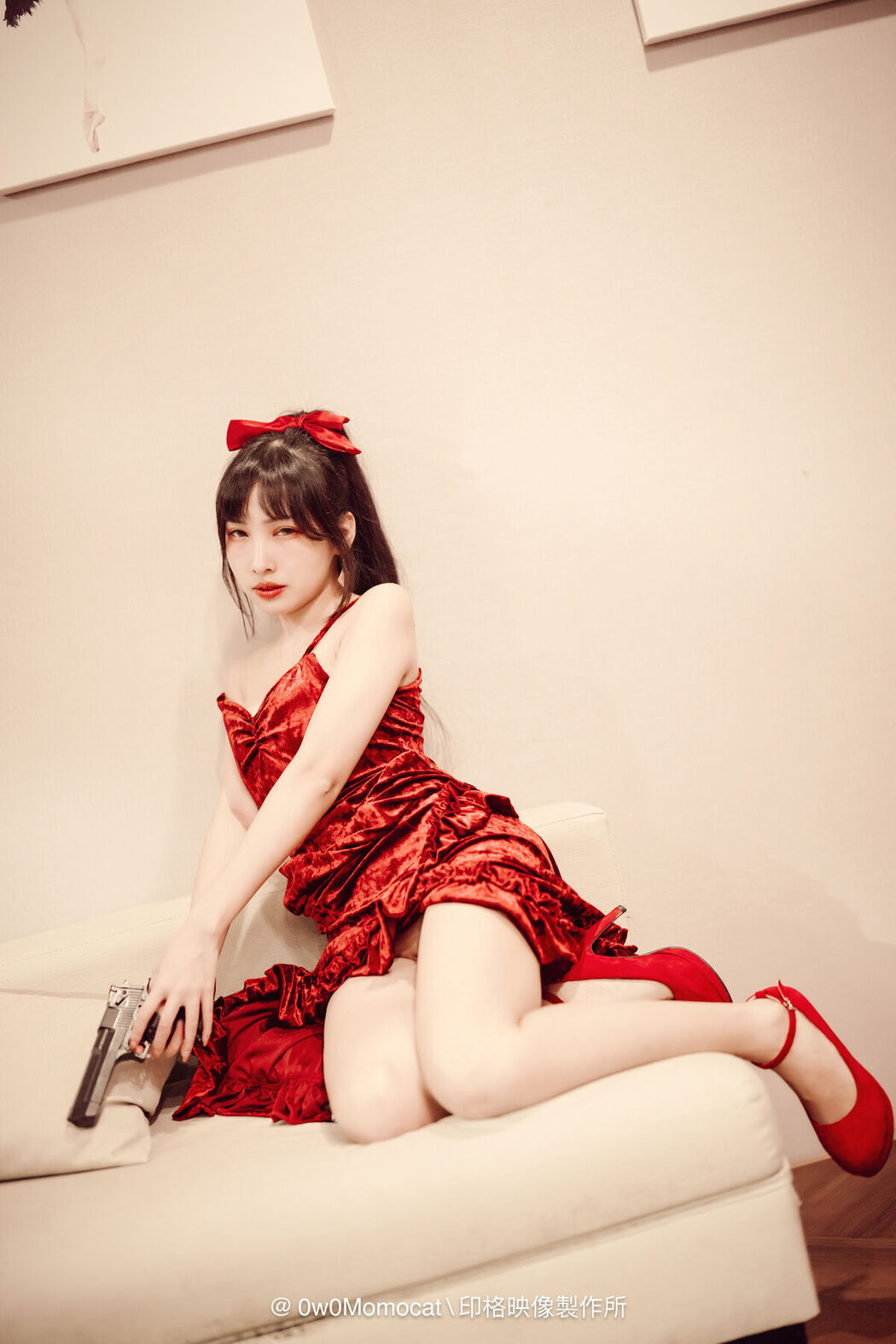 Coser@慕慕Momo – 酒醉後喘息任務 (62P – 1V)
