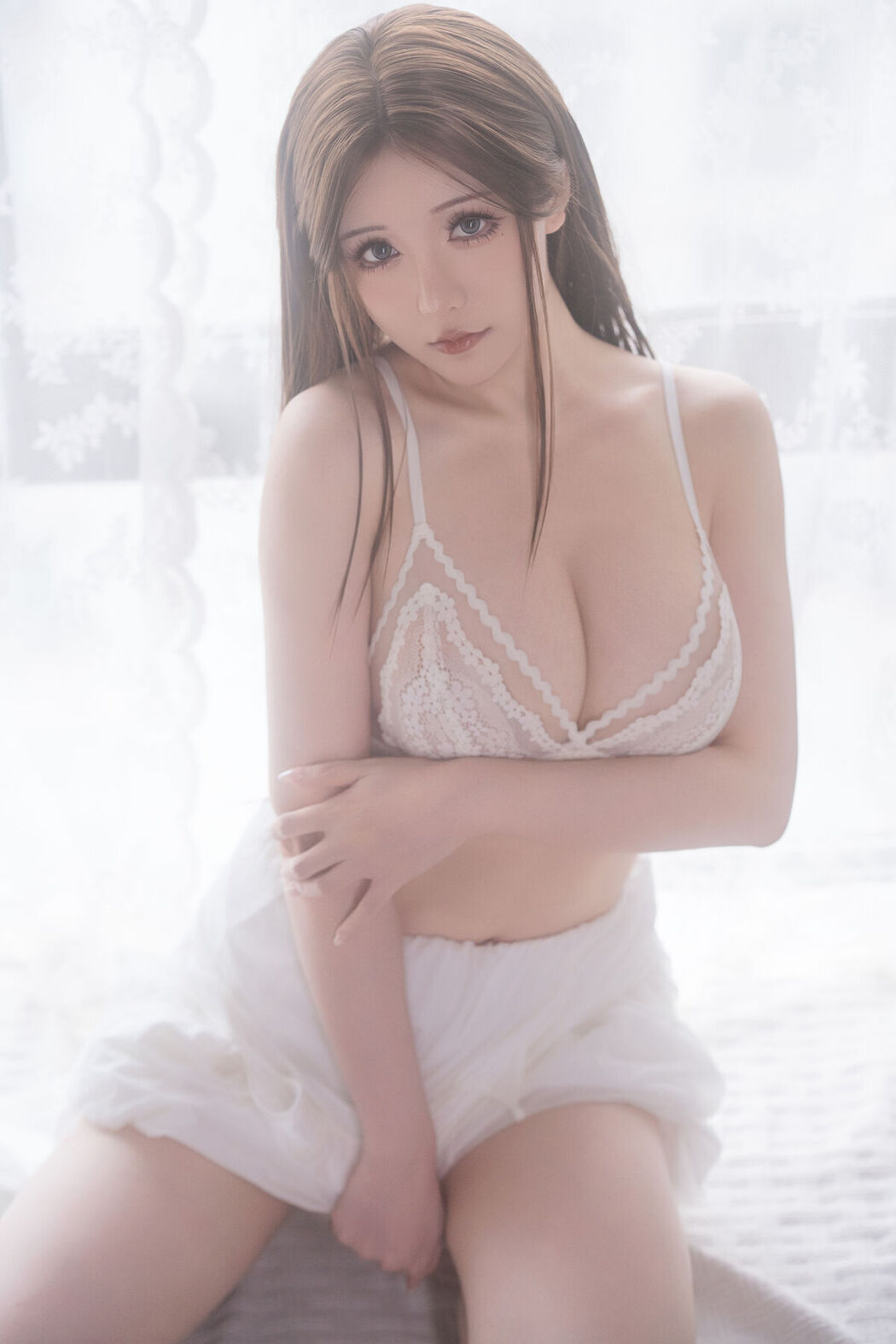 Coser@星之迟迟Hoshilily – 雨天的奇妙偶遇 Part01 (51P – 1V)