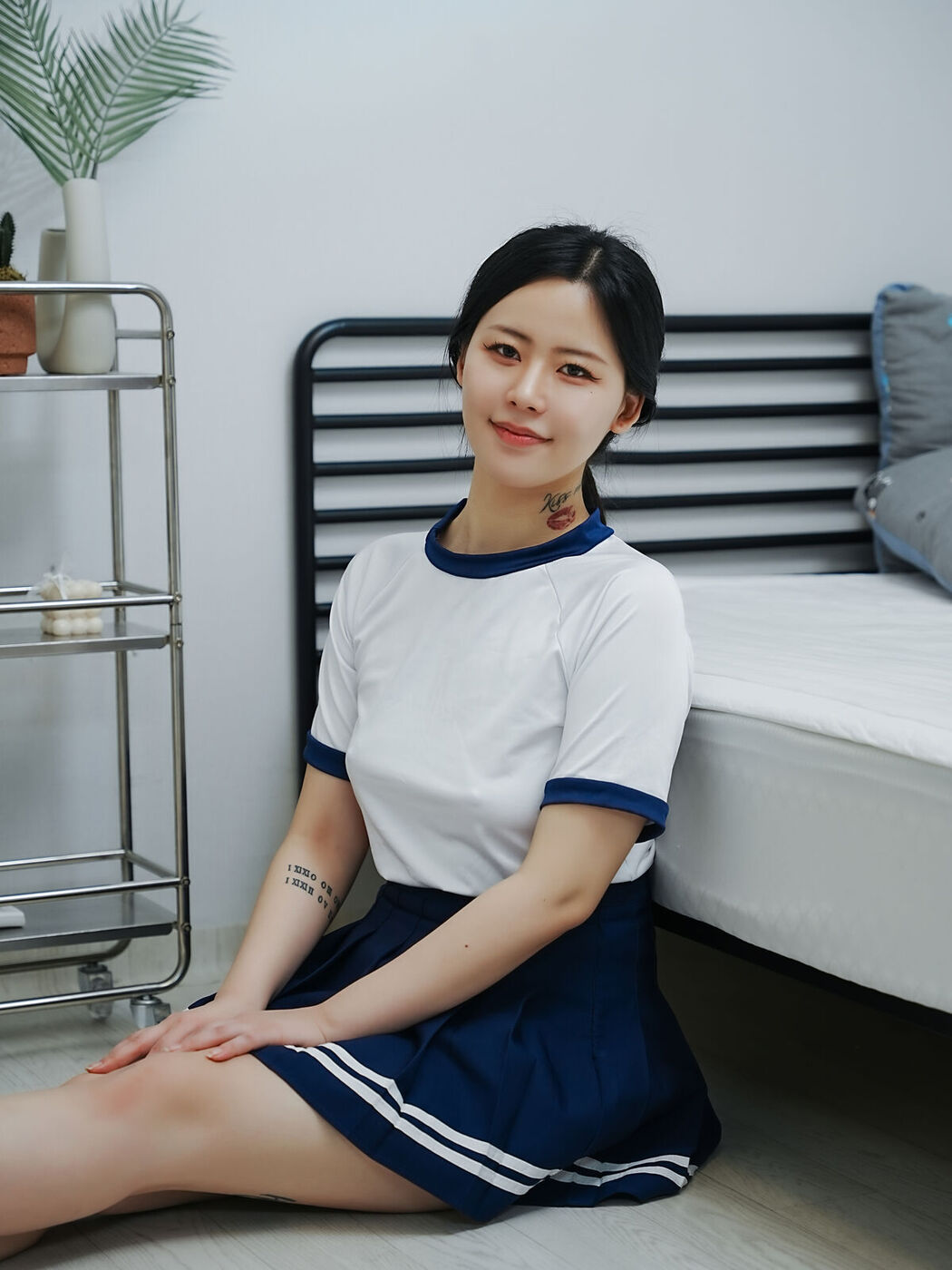 Choi Ri &#8211; Vol.01 Bloomers Part01 (73P &#8211; 1V)