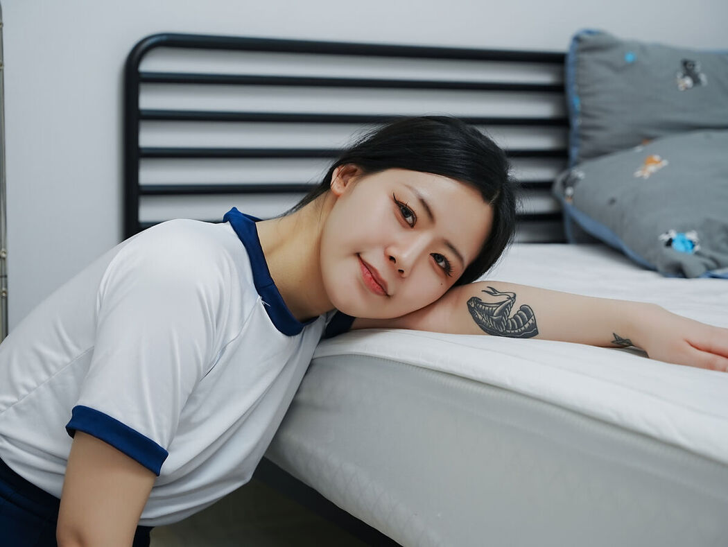 Choi Ri &#8211; Vol.01 Bloomers Part01 (73P &#8211; 1V)