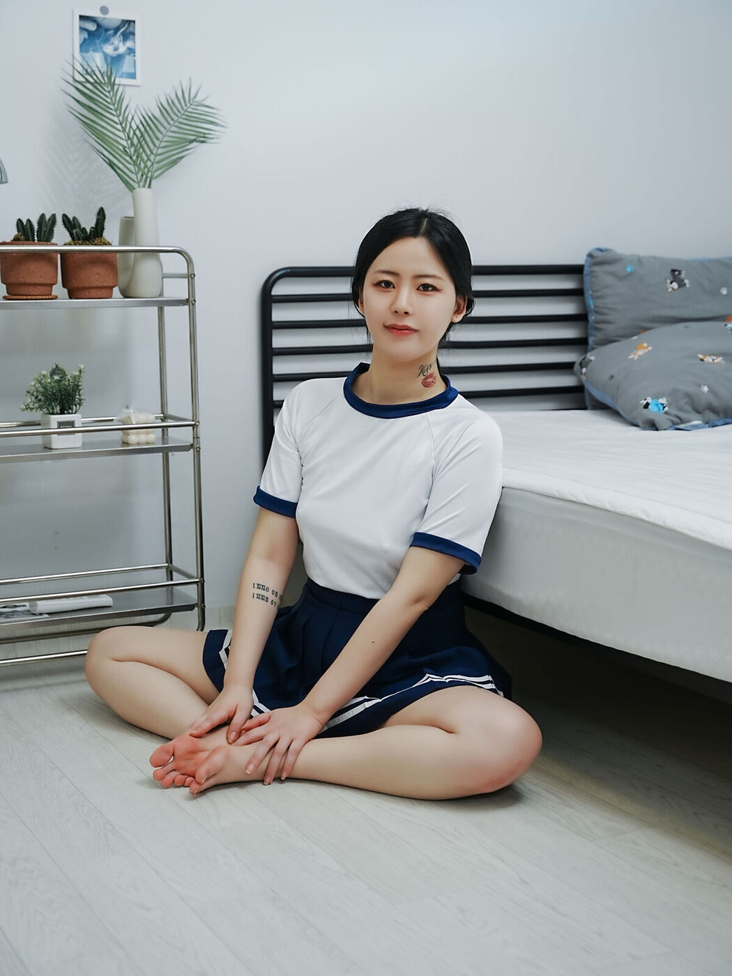 Choi Ri &#8211; Vol.01 Bloomers Part01 (73P &#8211; 1V)