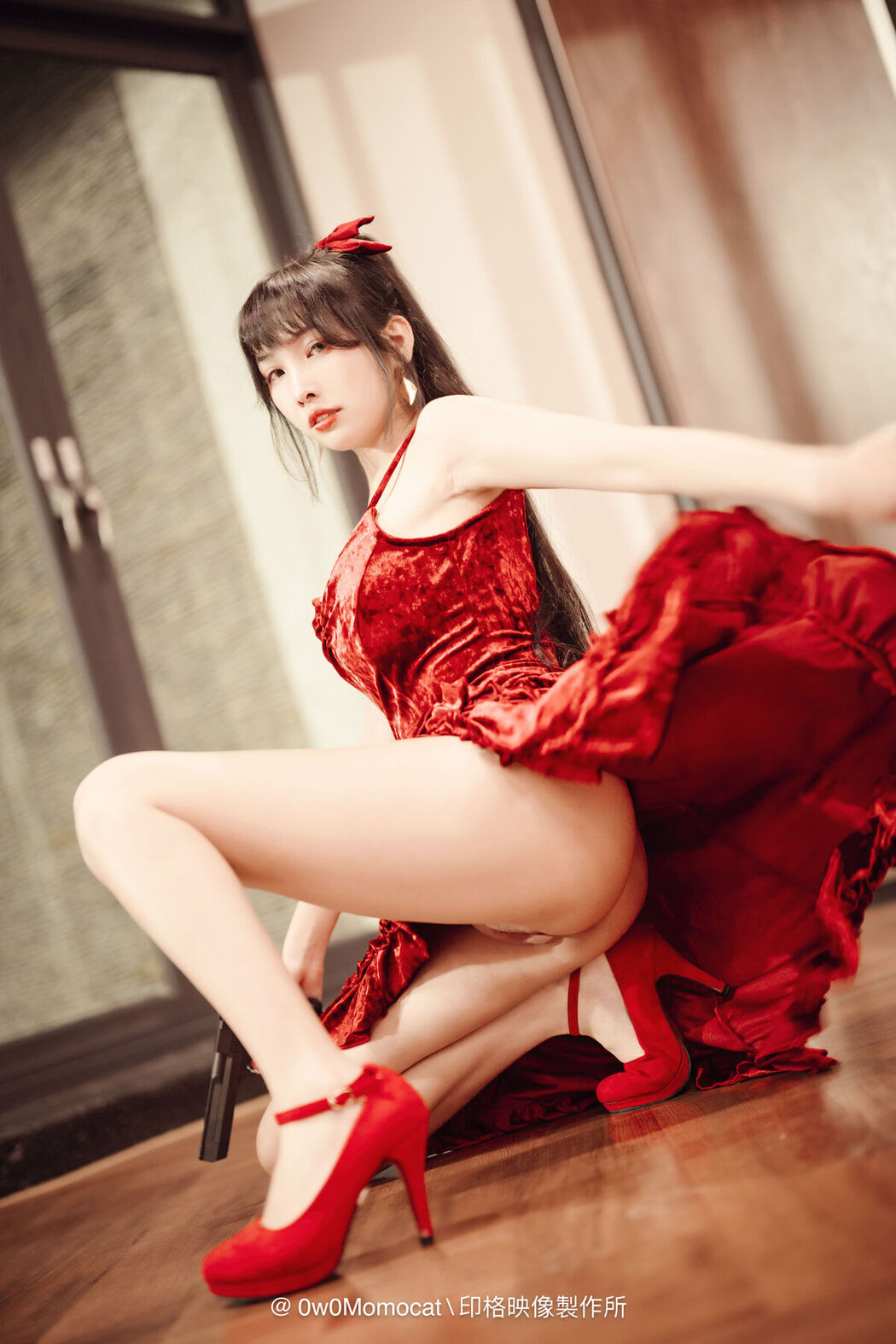 Coser@慕慕Momo – 酒醉後喘息任務 (62P – 1V)
