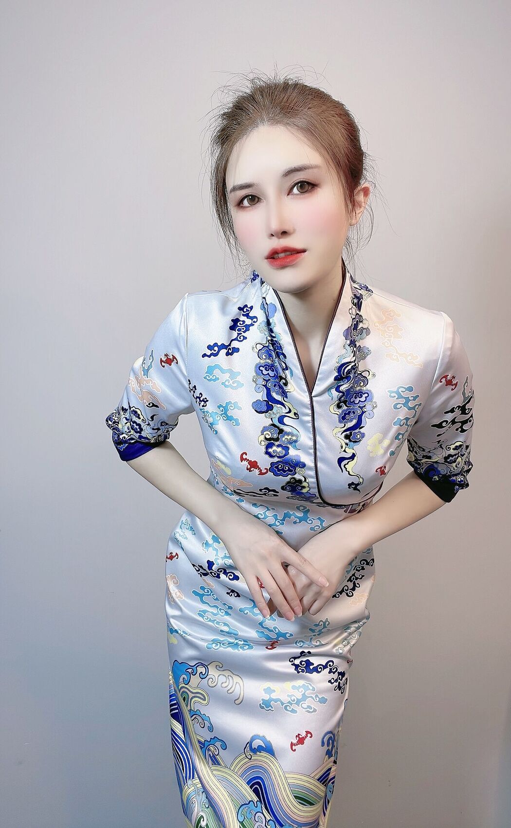 Coser@鹿八岁 – 预售期间附送自拍图 (27P – 1V)