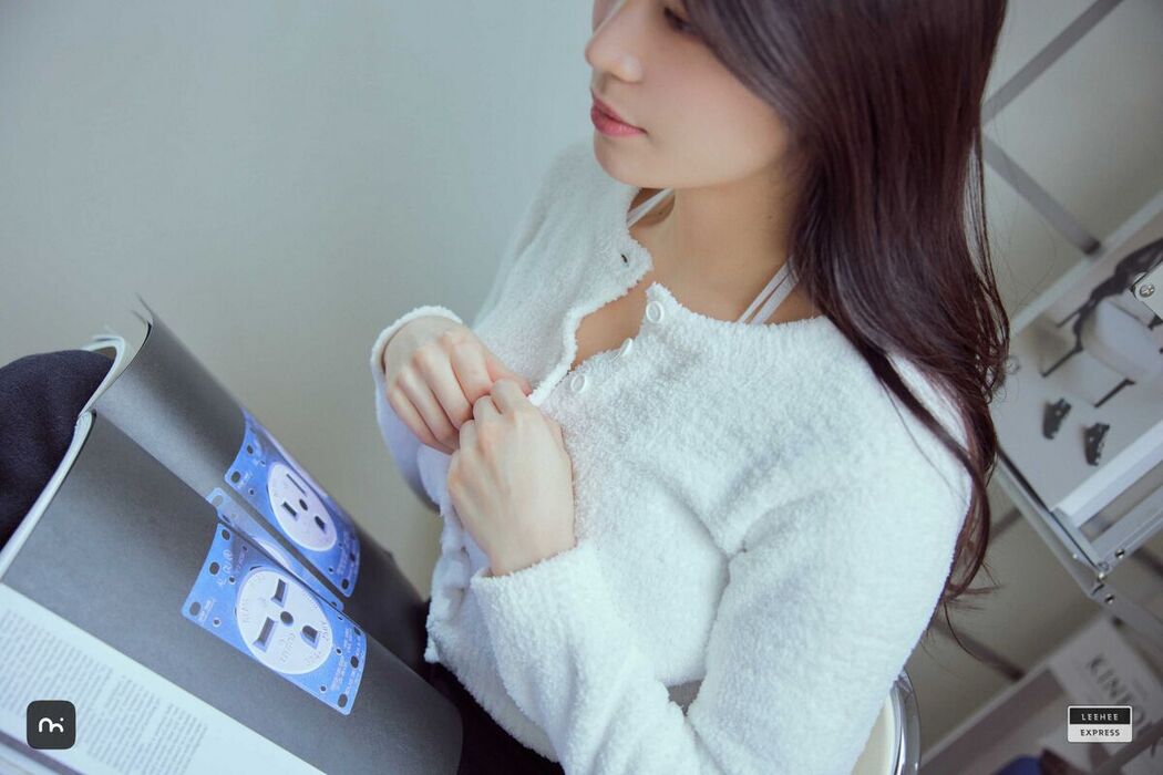 LE LEHF-207 Min.E 민이 (61P)