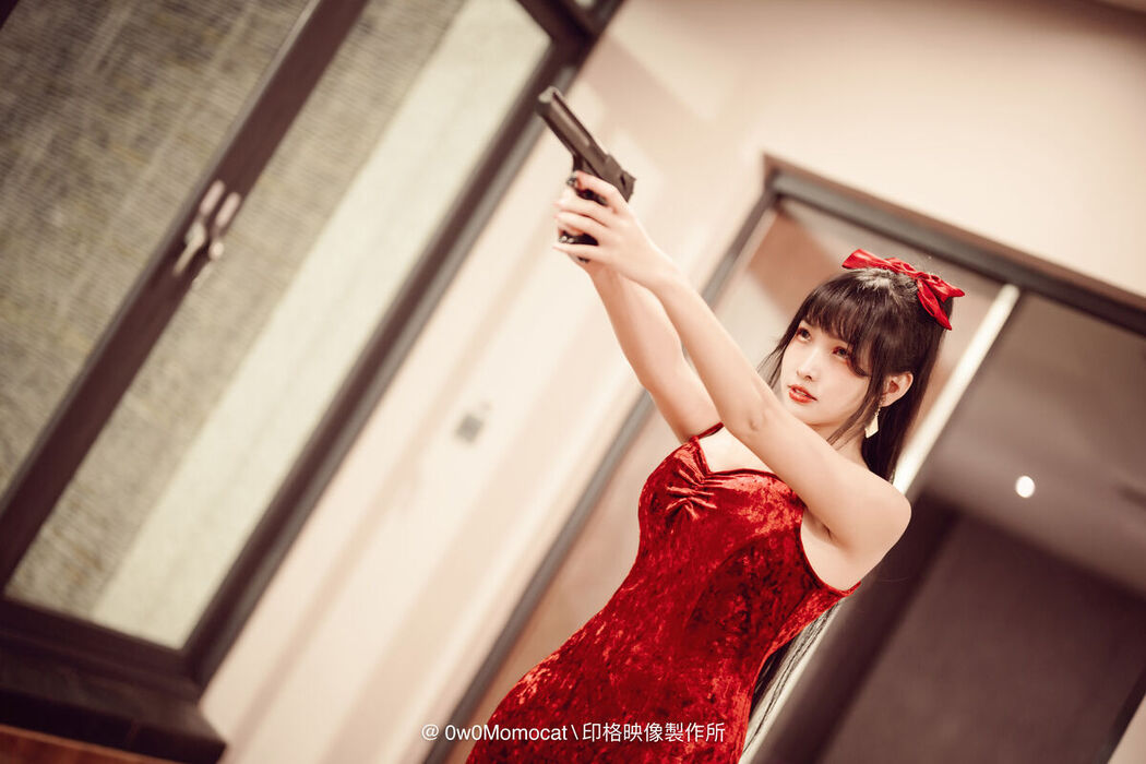 Coser@慕慕Momo – 酒醉後喘息任務 (62P – 1V)