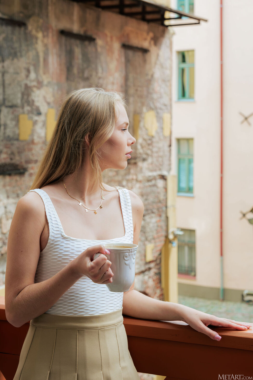 MetArt Luise &#8211; Early Summer Morning 1 Part01 (52P)