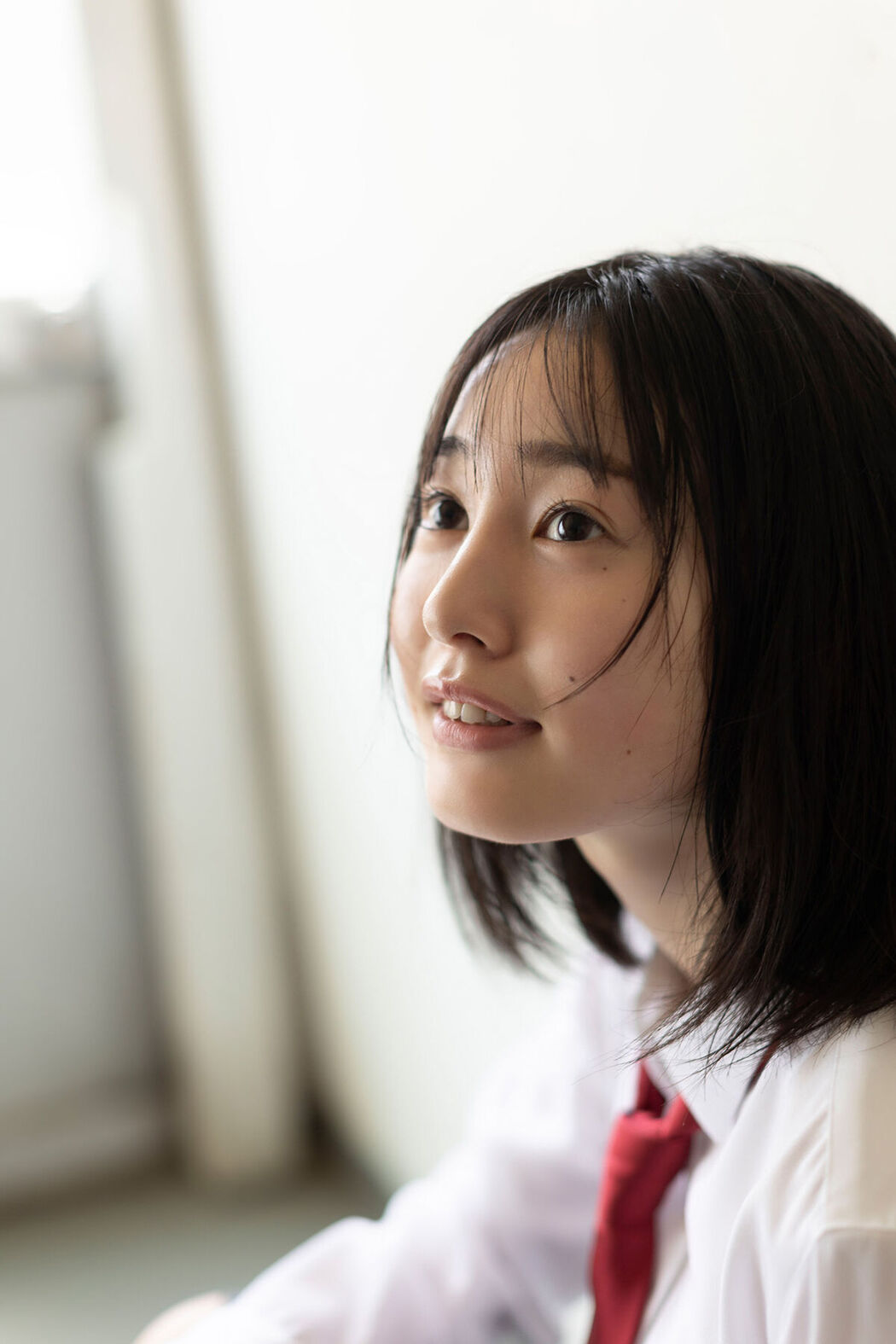 JP Miu Shirahama 白濱美兎 – FLASHデジタル写真集 ちょっぴりオトナ (66P)