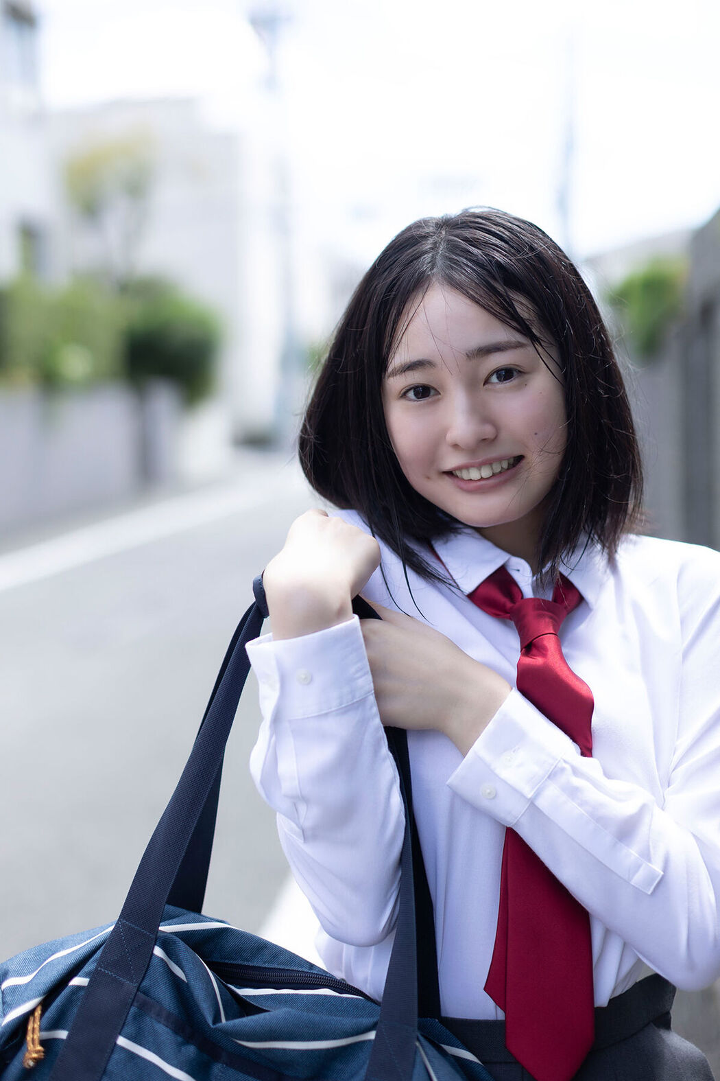 JP Miu Shirahama 白濱美兎 – FLASHデジタル写真集 ちょっぴりオトナ (66P)