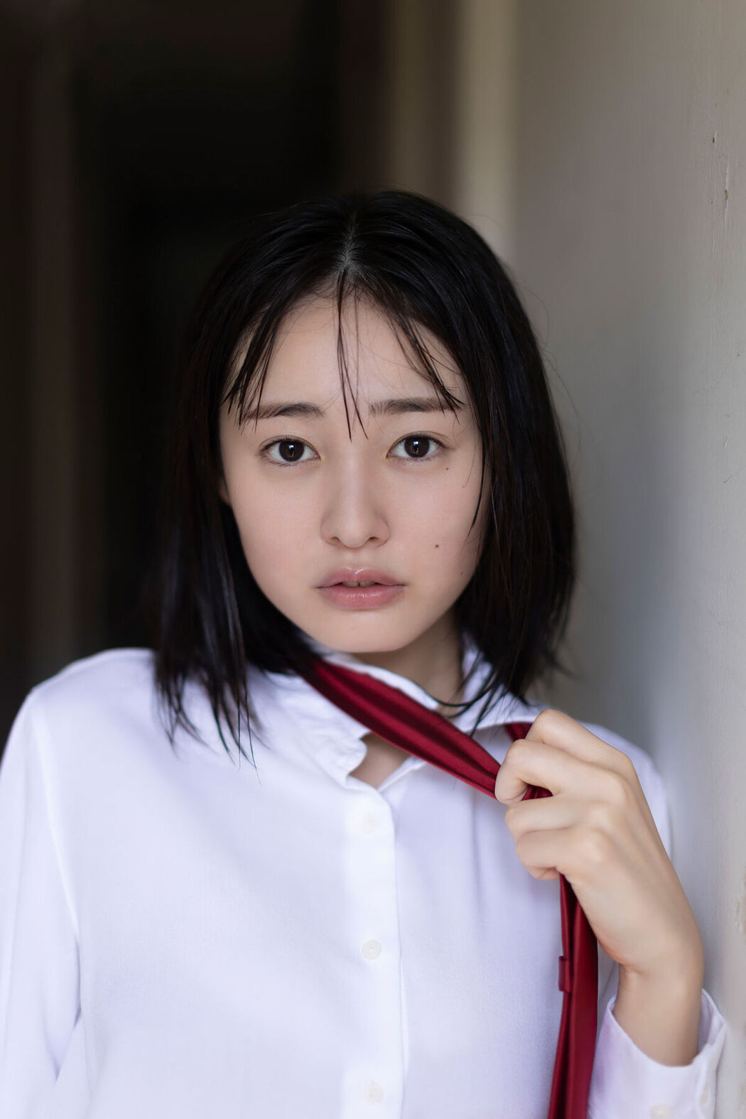 JP Miu Shirahama 白濱美兎 – FLASHデジタル写真集 ちょっぴりオトナ (66P)