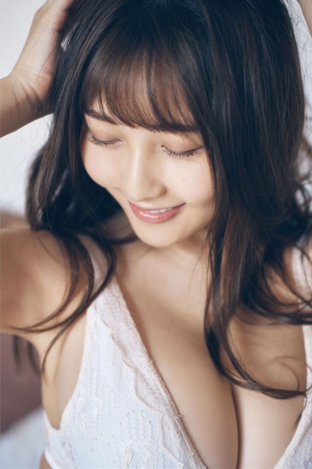 JP Tsuji Ririsa 辻りりさ – FLASHデジタル写真集 She is Perfect 前編-後編 (70P)
