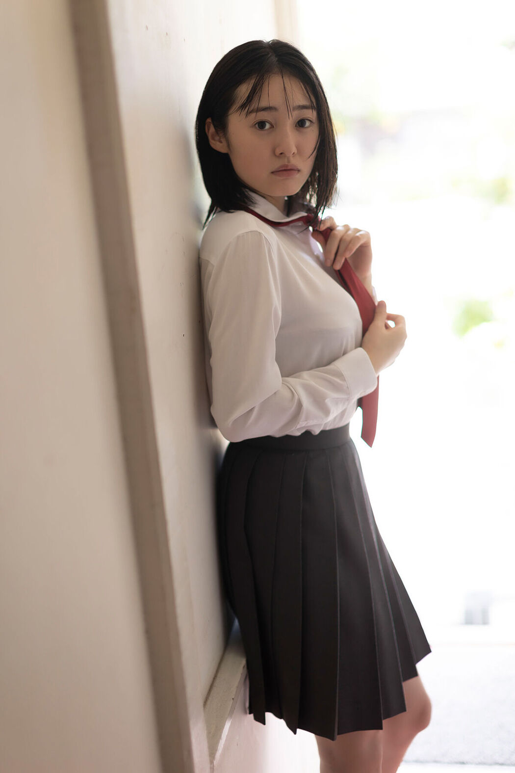 JP Miu Shirahama 白濱美兎 – FLASHデジタル写真集 ちょっぴりオトナ (66P)