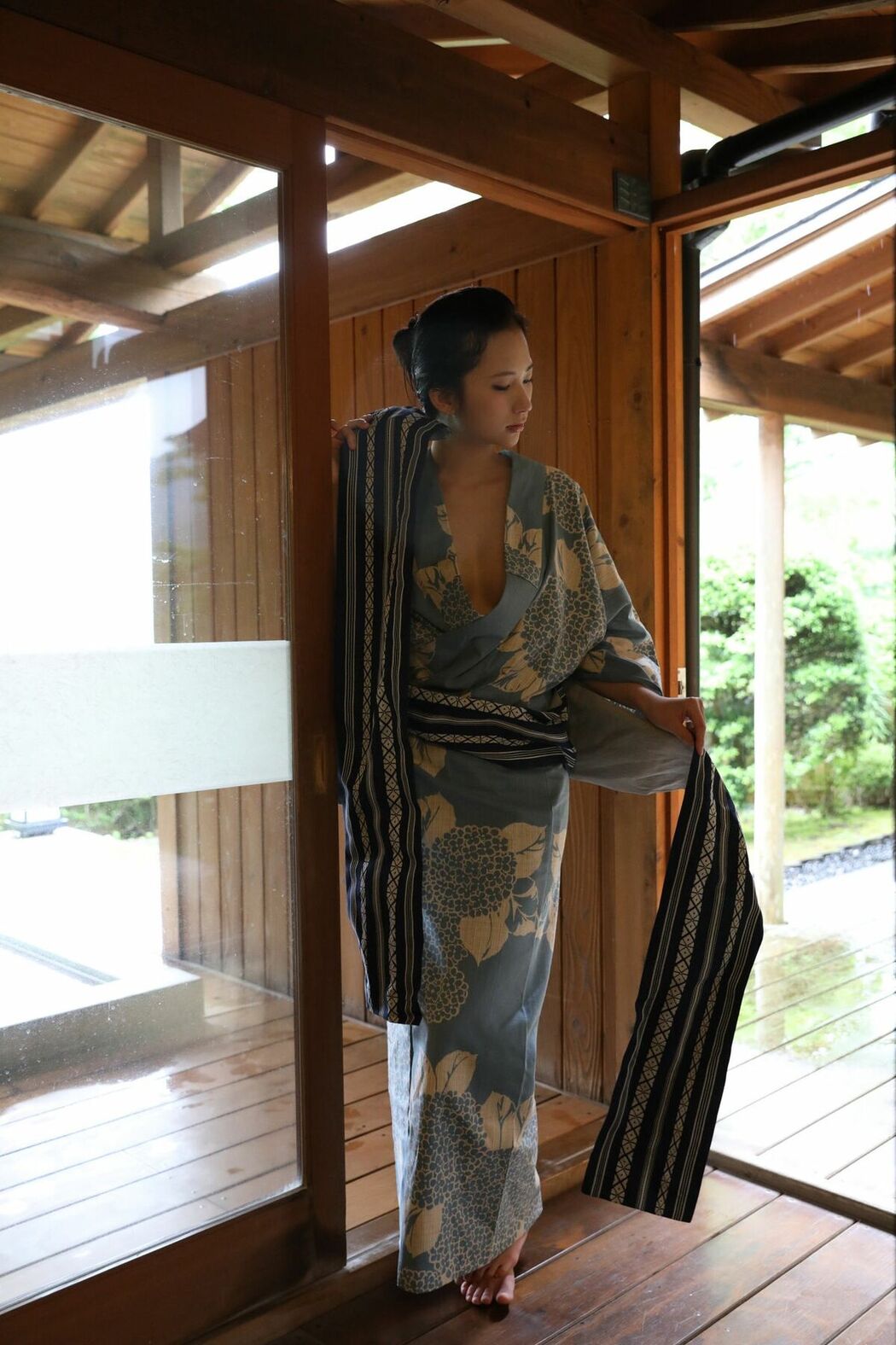 JP Miho Machiyama 街山みほ – FRIDAYデジタル写真集 現役慶應大学生美女 秘宿 (63P)