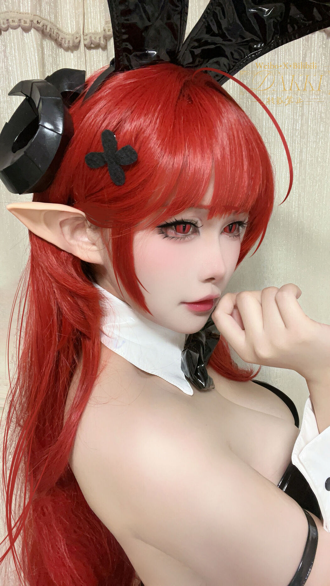 Coser@Dakki伊 – 碧蓝航线兴登堡自拍 (27P)