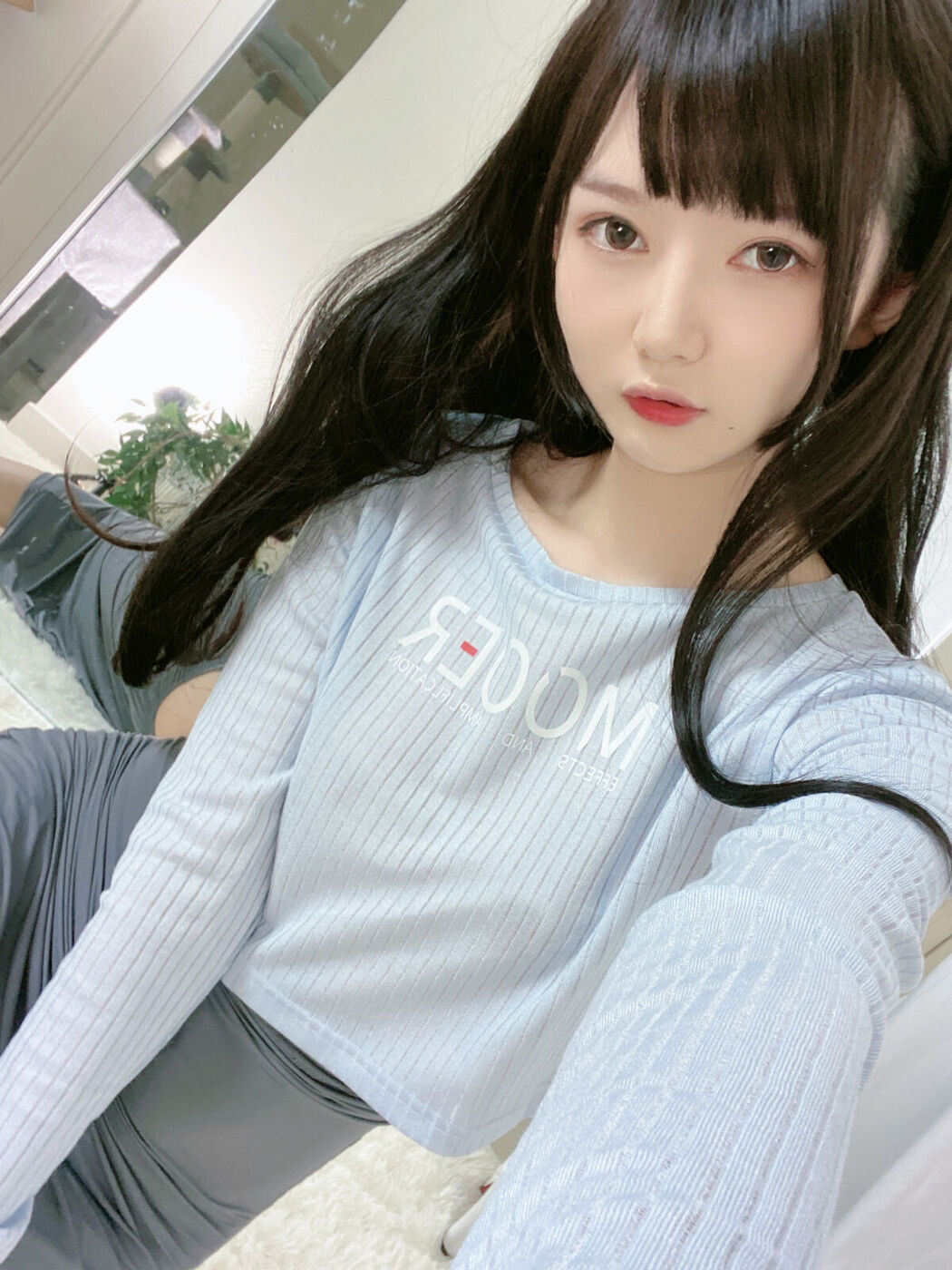 Coser@51酱 – 吉他妹妹 (26P – 3V)