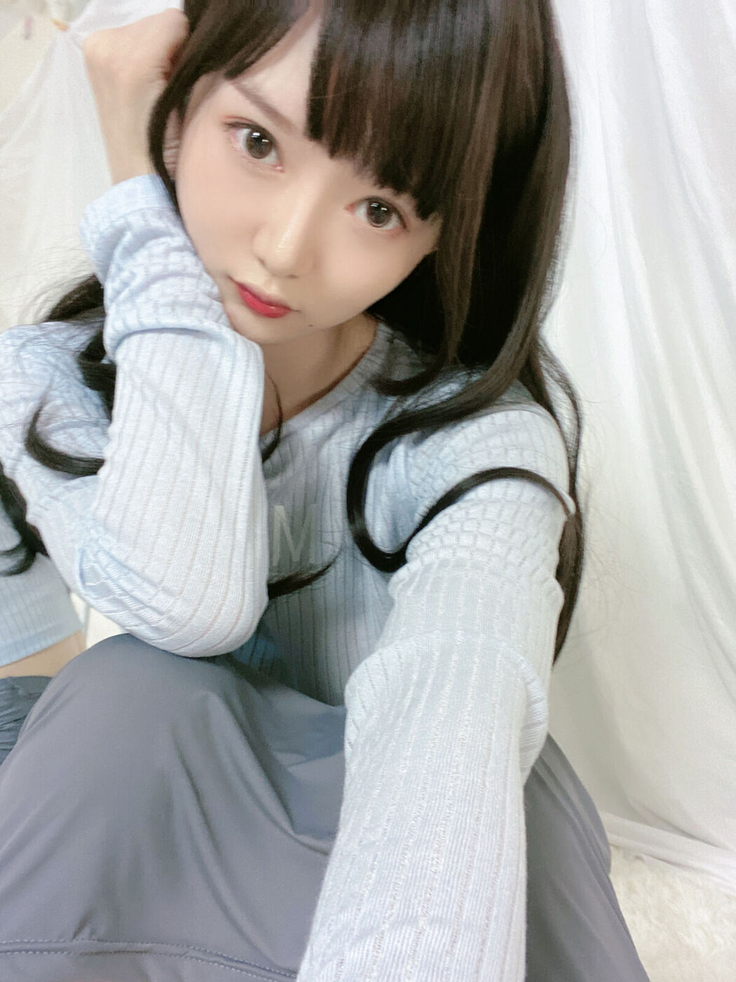 Coser@51酱 – 吉他妹妹 (26P – 3V)