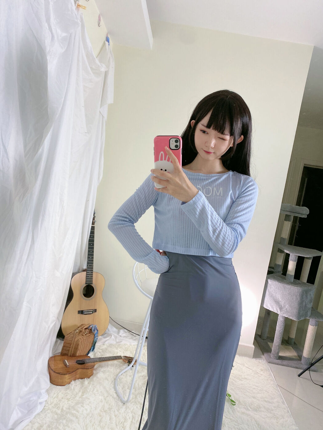 Coser@51酱 – 吉他妹妹 (26P – 3V)