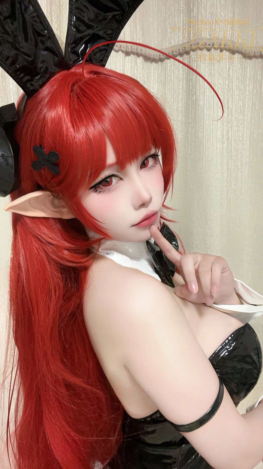 Coser@Dakki伊 – 碧蓝航线兴登堡自拍 (27P)