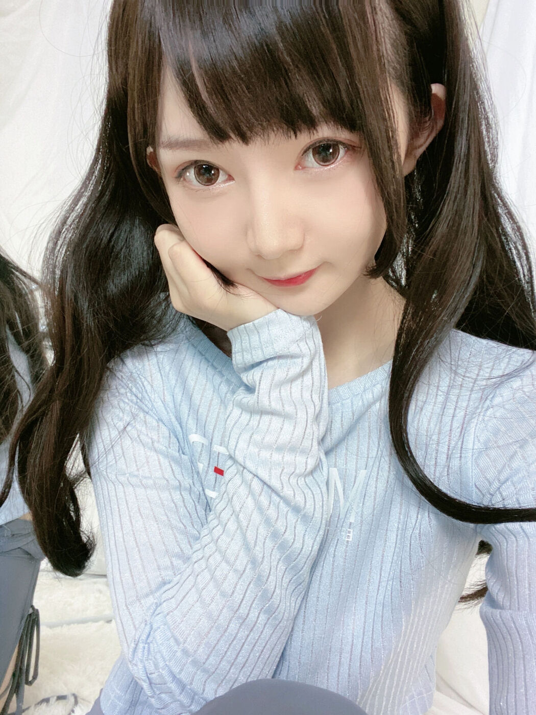 Coser@51酱 – 吉他妹妹 (26P – 3V)