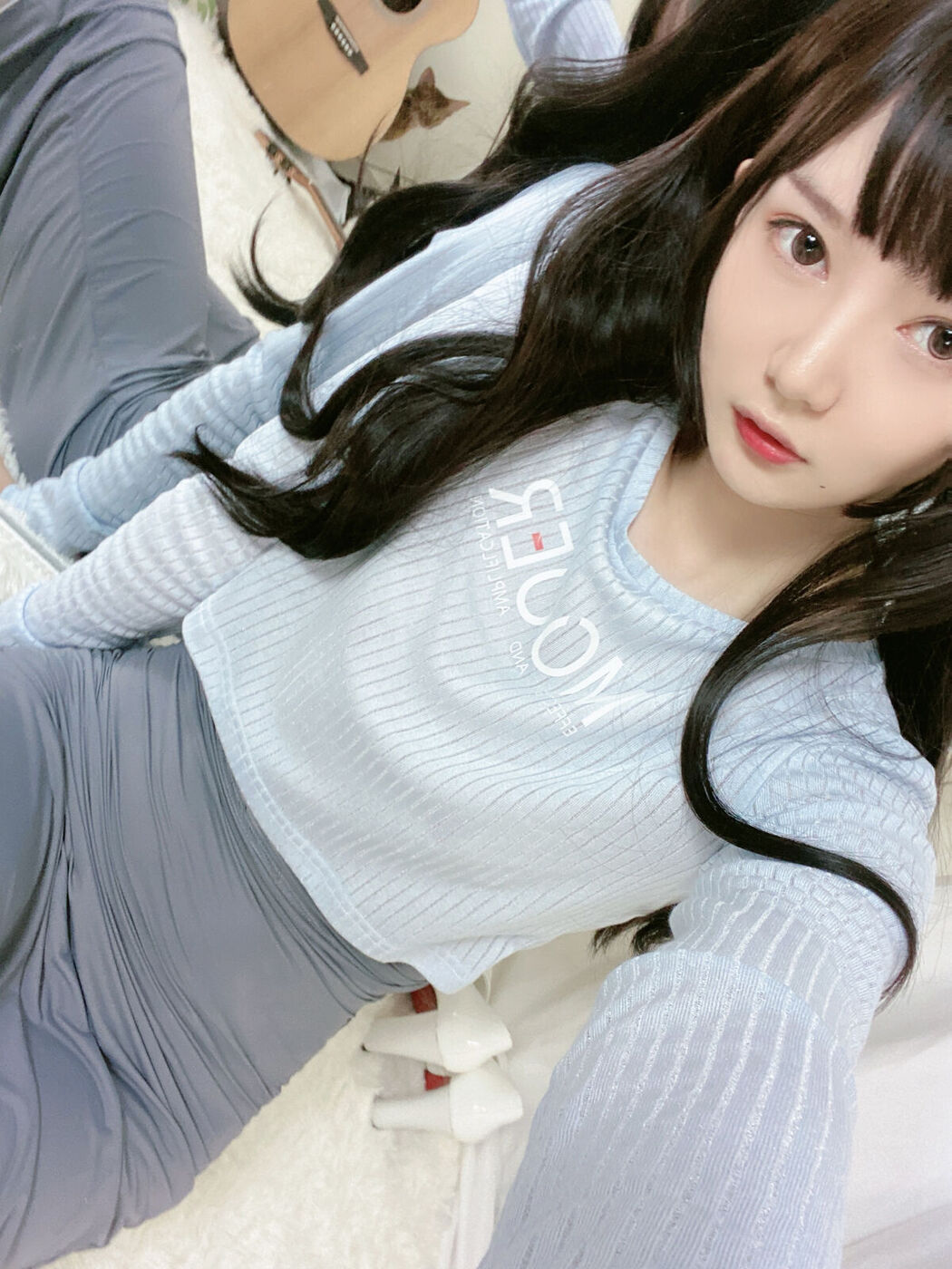 Coser@51酱 – 吉他妹妹 (26P – 3V)