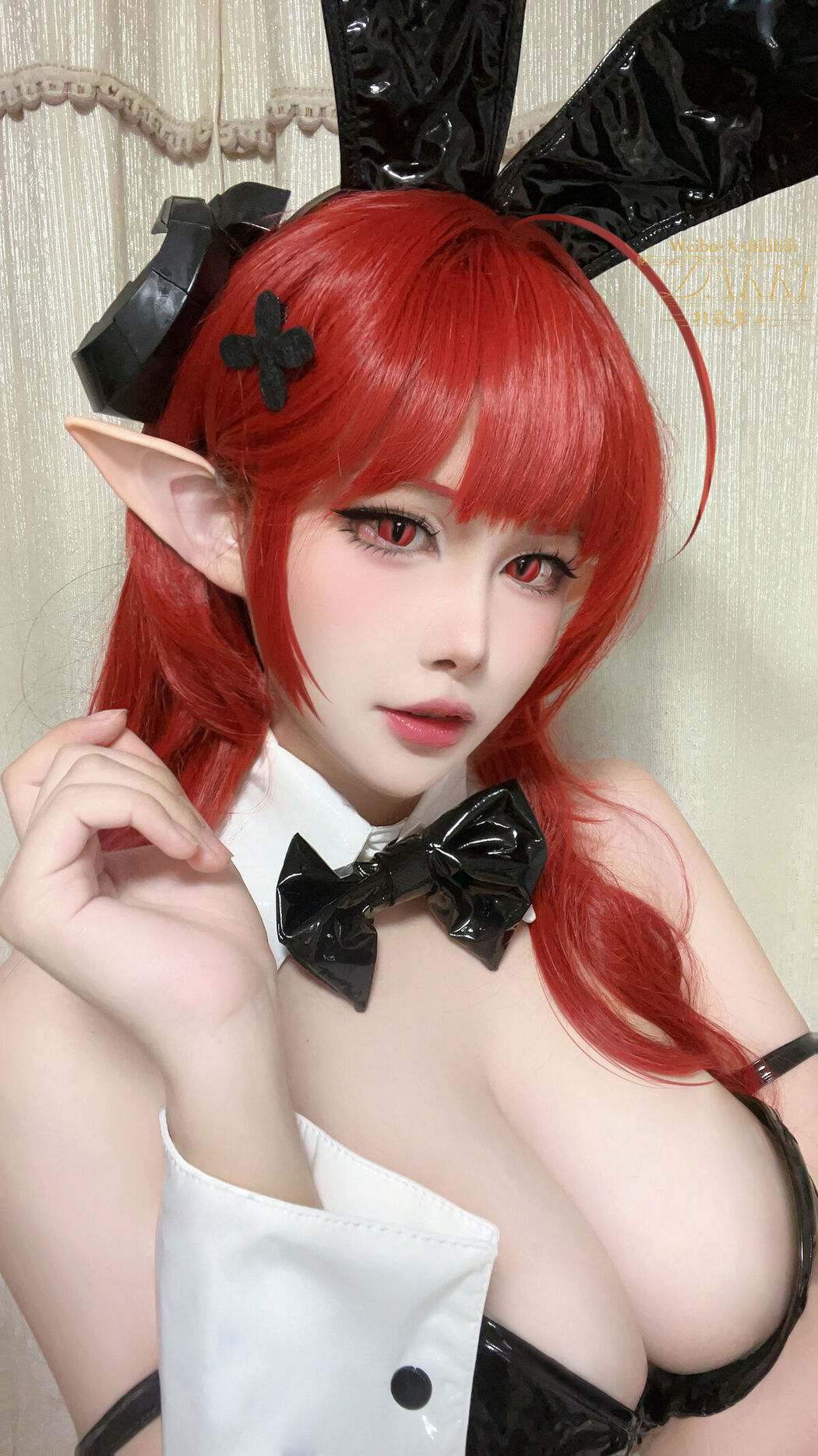 Coser@Dakki伊 – 碧蓝航线兴登堡自拍 (27P)