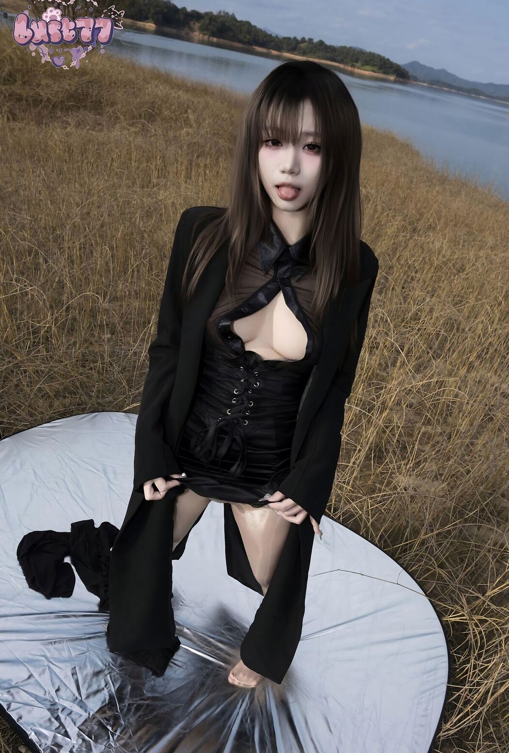 Coser@柒柒要乖哦 – 湖畔物语 Part01 (63P)