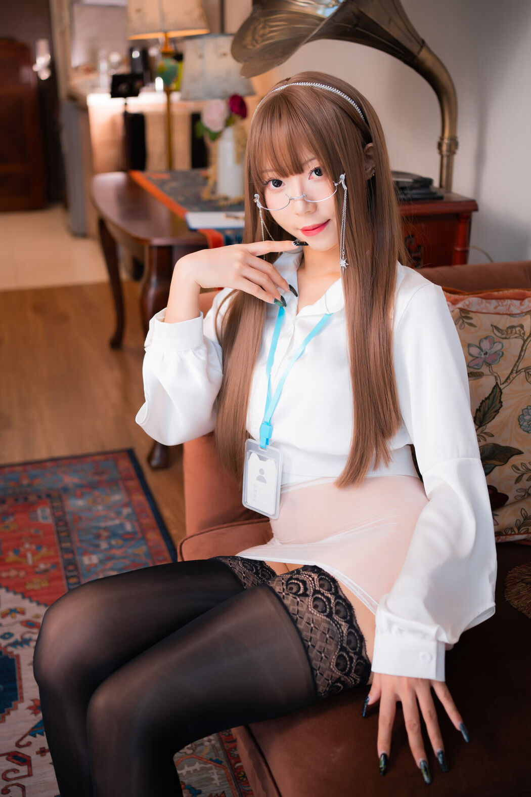 Coser@Money冷冷 – 透明OL 眼镜娘 (59P)
