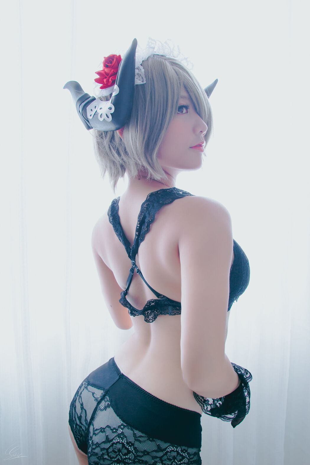 Coser@Messie Huang &#8211; Sexy Rita (13P)