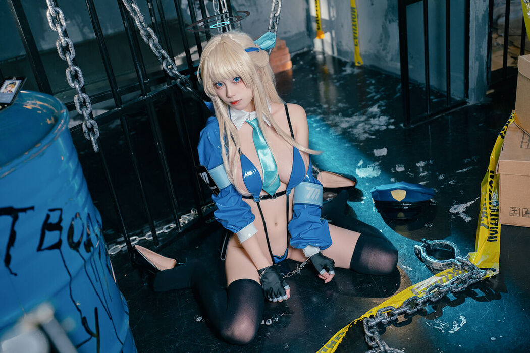 Coser@三無人型 &#8211; 蔚蓝档案 飞鸟马时女警 (41P)
