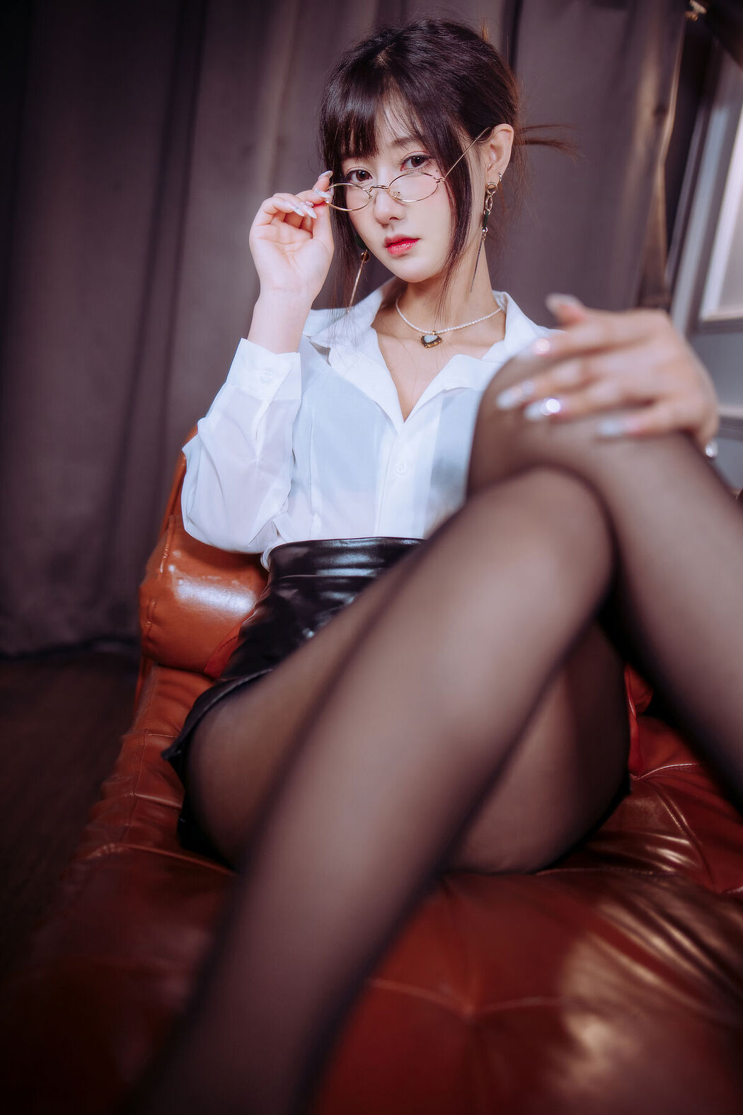 Coser@羽生三未 &#8211; 半透OL (28P)