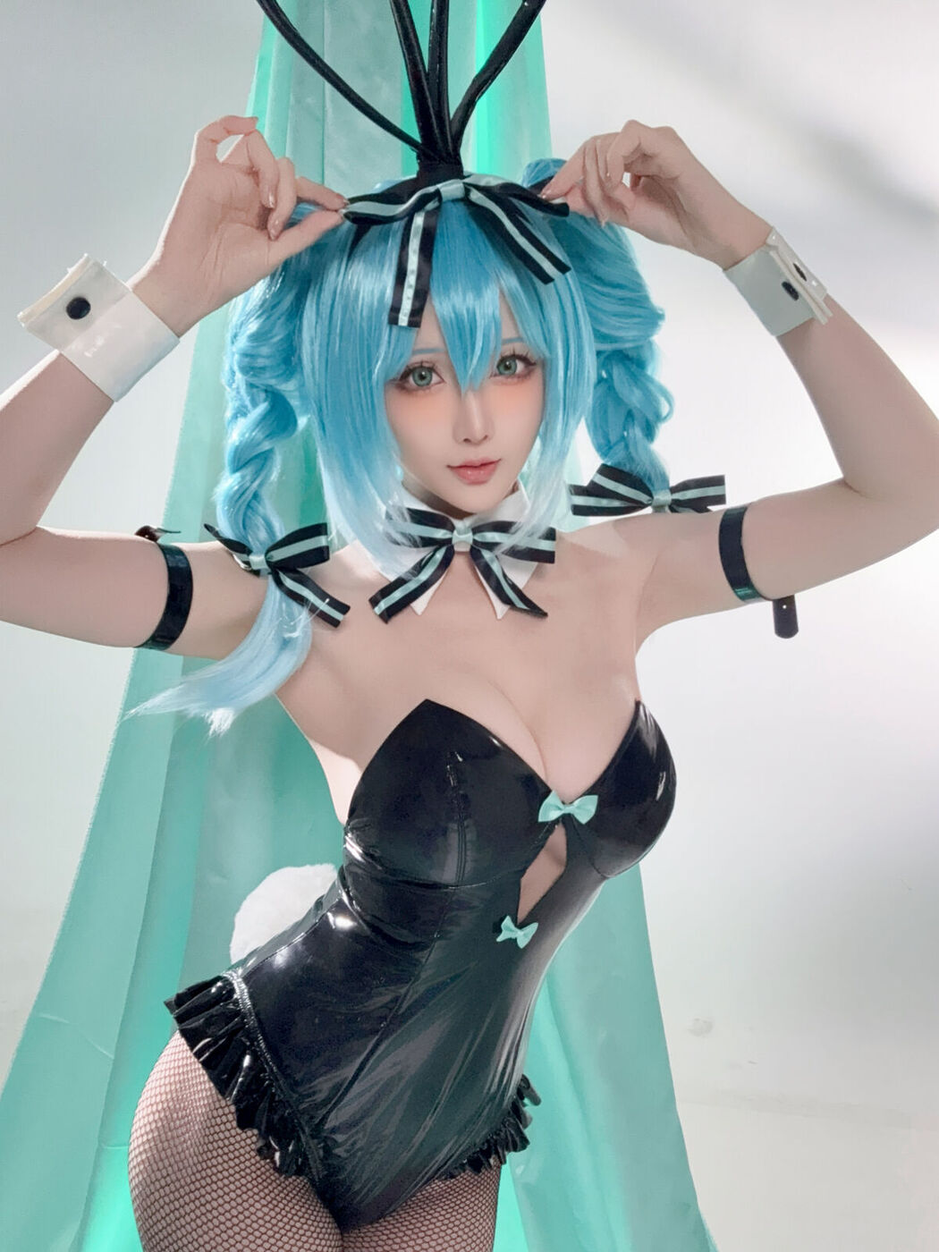 Coser@星之迟迟Hoshilily &#8211; 初音未来 兔女郎 (45P &#8211; 1V)