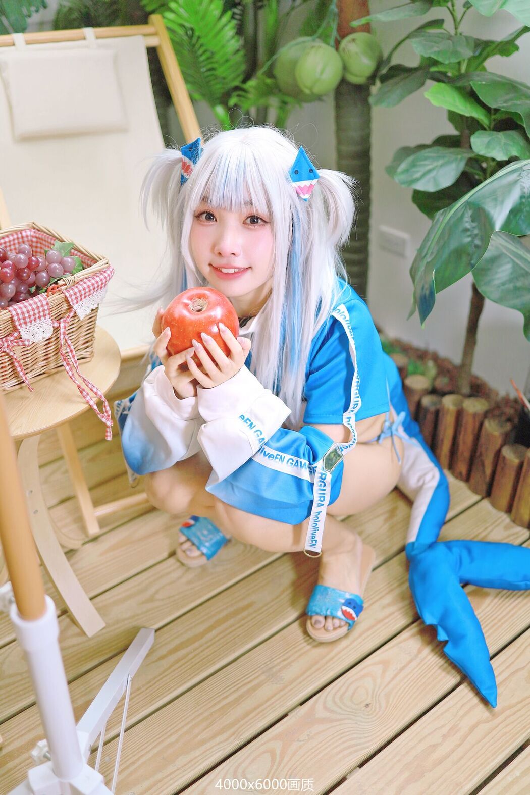 Coser@慕慕Momo &#8211; 鲨鱼制服 Gura (58P &#8211; 1V)