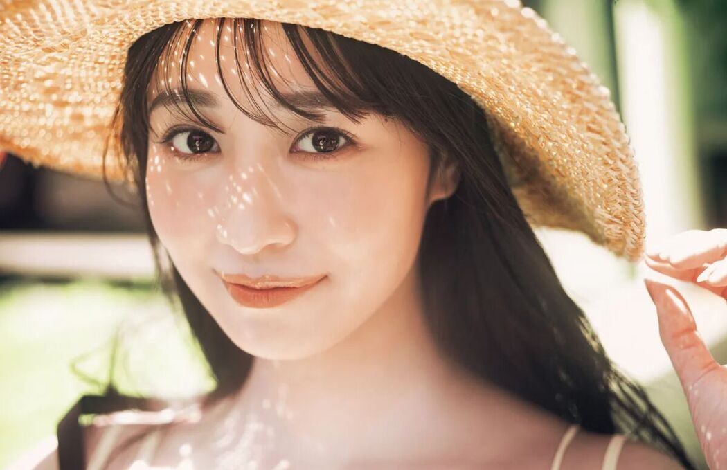 JP Aoi Mizobata 溝端葵 – FRIDAY GOLD 史上最強のヒロイン (21P)