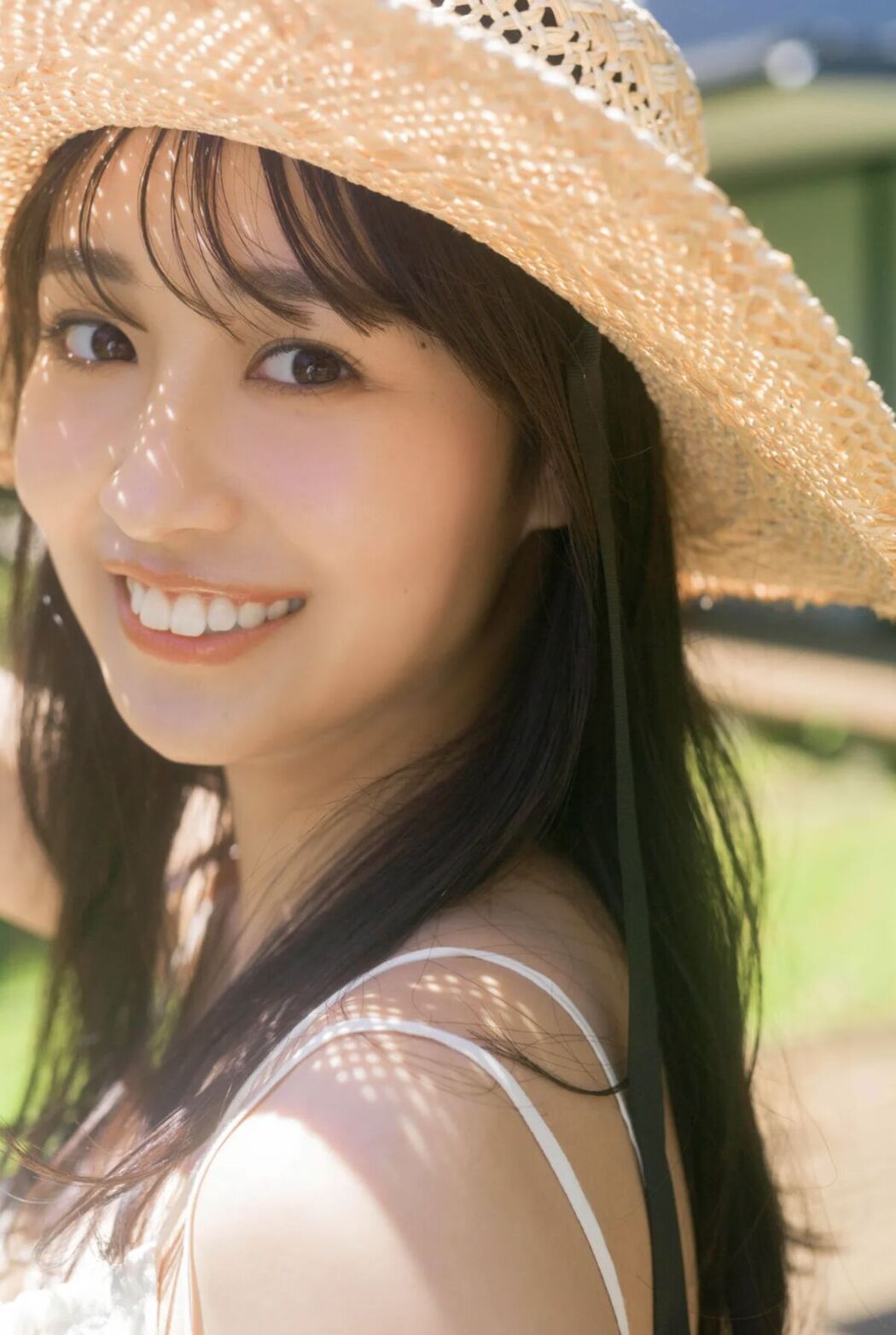 JP Aoi Mizobata 溝端葵 – FRIDAY GOLD 史上最強のヒロイン (21P)