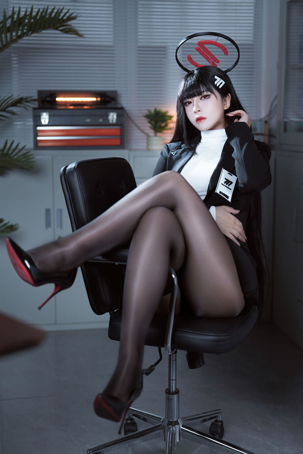 Coser@半半子 – 碧蓝档案 调月莉音 (60P)