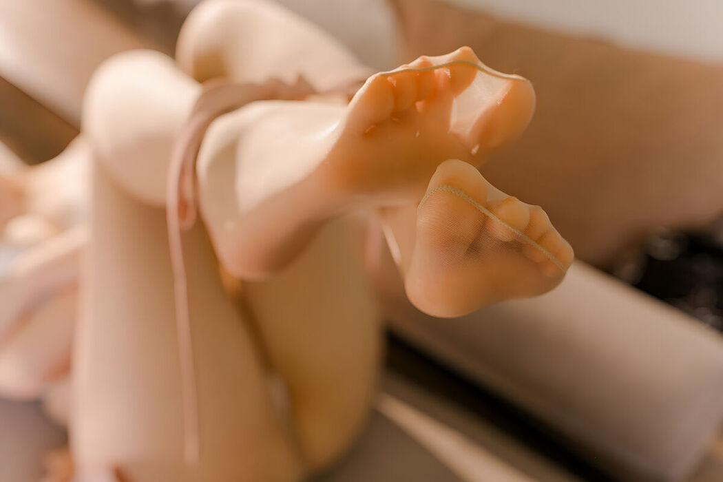 Coser@雪晴Astra – 肉丝通勤OL (72P – 1V)