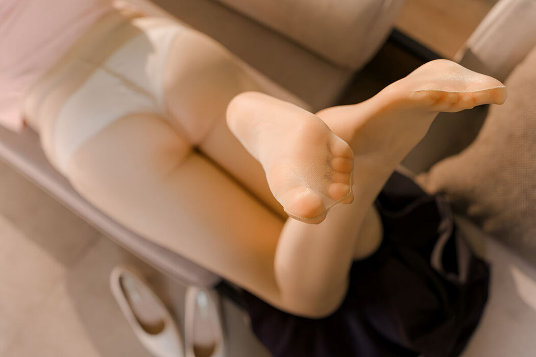 Coser@雪晴Astra – 肉丝通勤OL (72P – 1V)